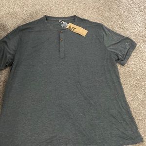 Mens gray short sleeve Henley